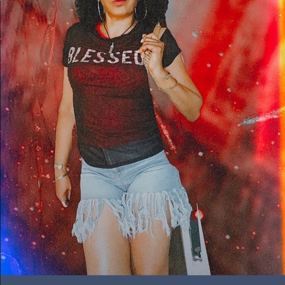 Size 6 fringe shorts 🔥 - Picture 5 of 5